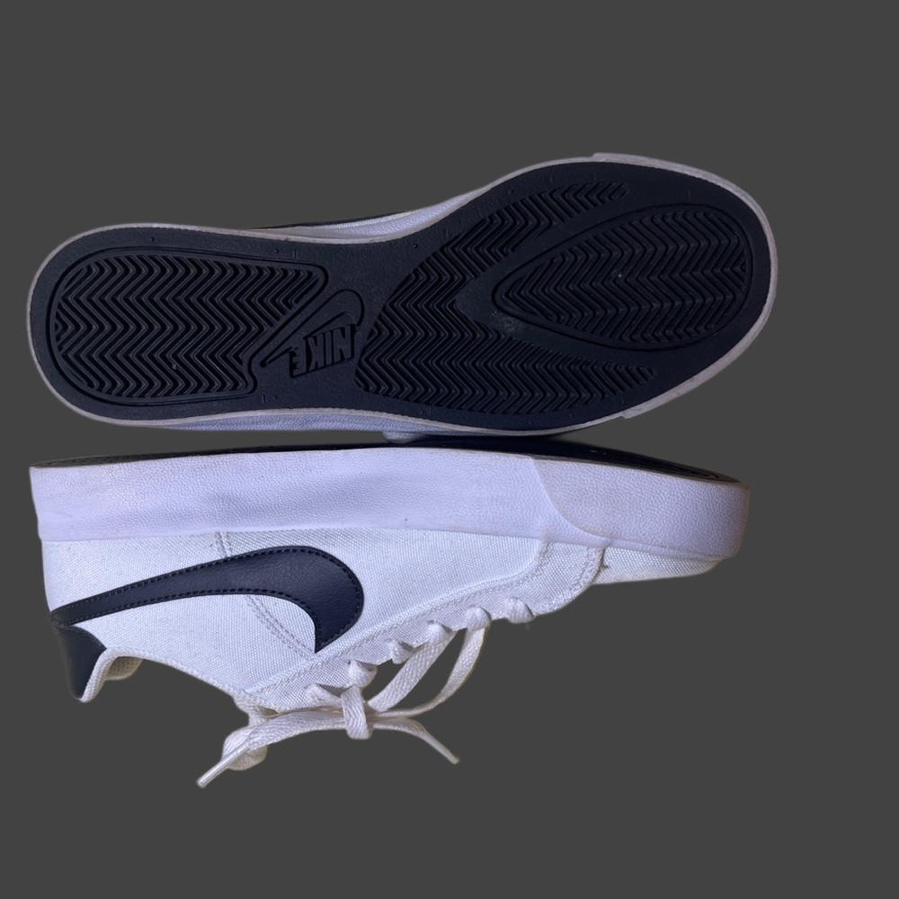 Nike Womens Court Royal AC Canvas Tennis Shoe White Black Sz 8 - Picture 4 of 5